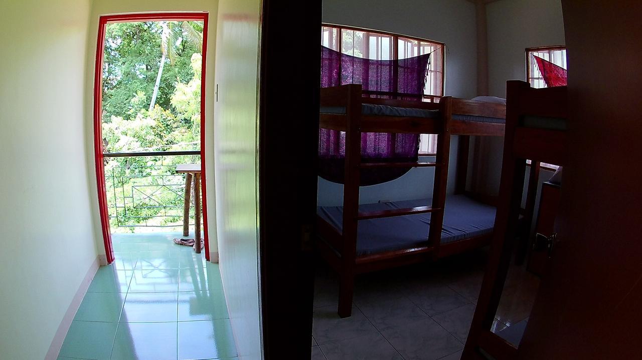 Treffpunkt 5300 Hostel Puerto Princesa Buitenkant foto