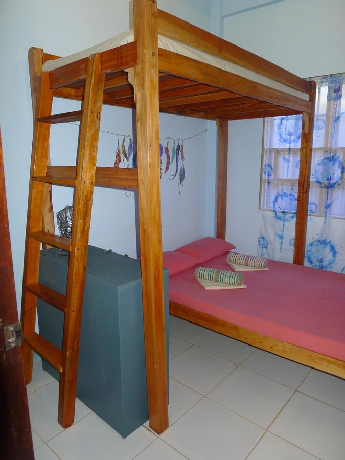 Treffpunkt 5300 Hostel Puerto Princesa Buitenkant foto
