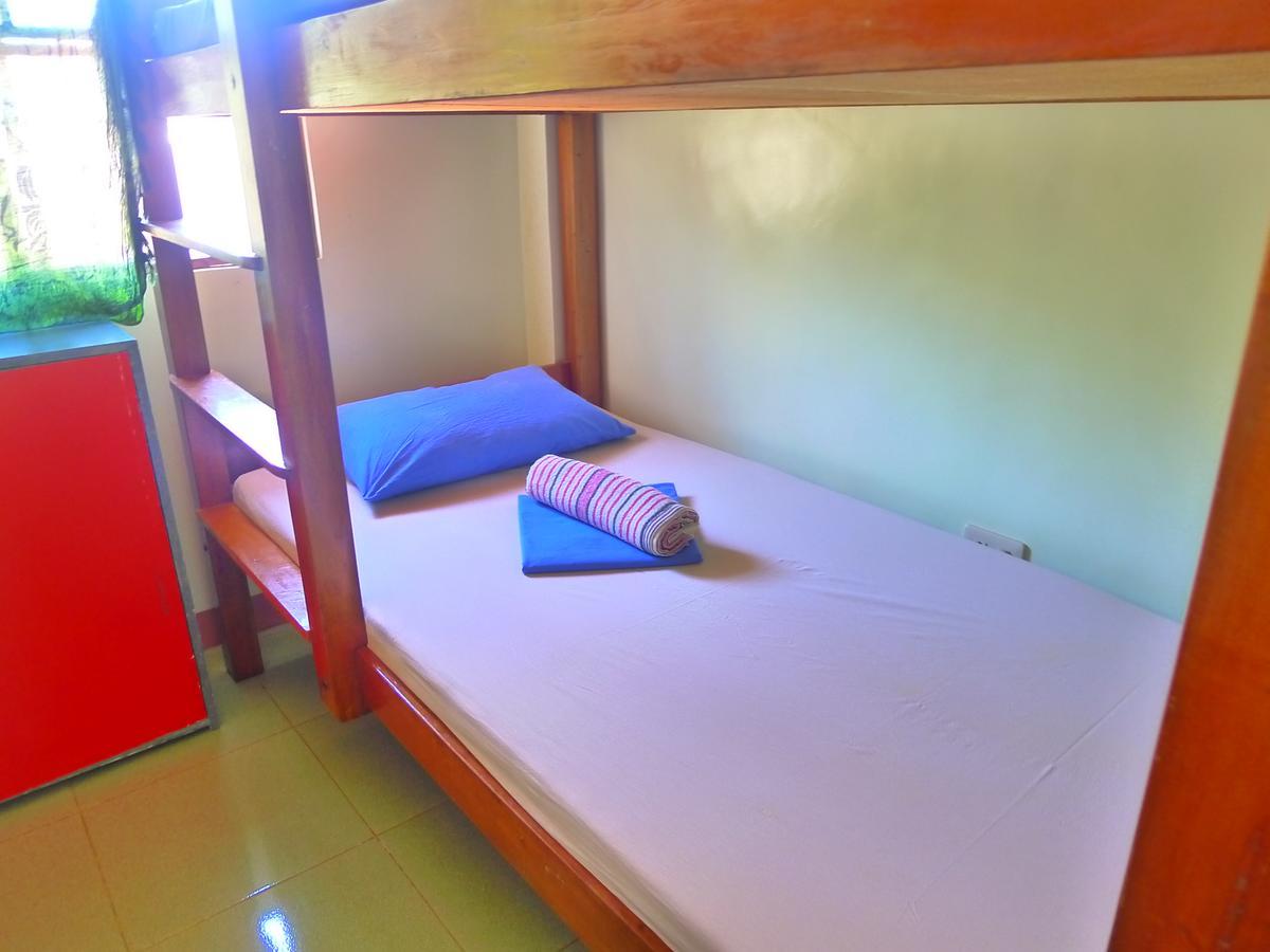 Treffpunkt 5300 Hostel Puerto Princesa Buitenkant foto