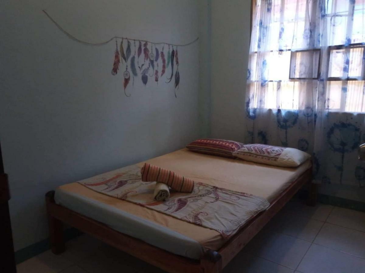 Treffpunkt 5300 Hostel Puerto Princesa Buitenkant foto